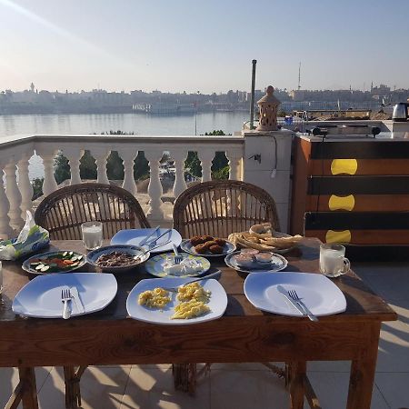 Ferienwohnung Nile Sunrise Flats Luxor Exterior foto