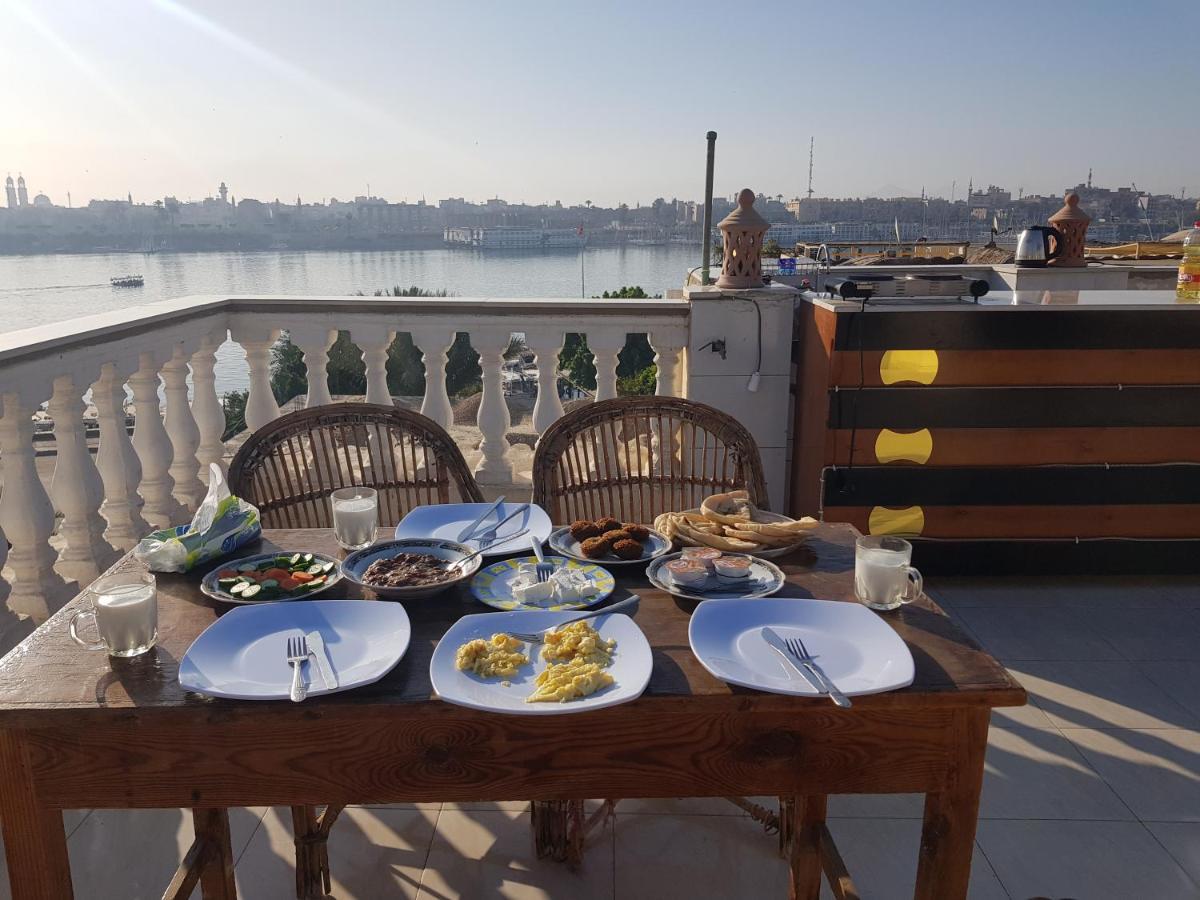 Ferienwohnung Nile Sunrise Flats Luxor Exterior foto