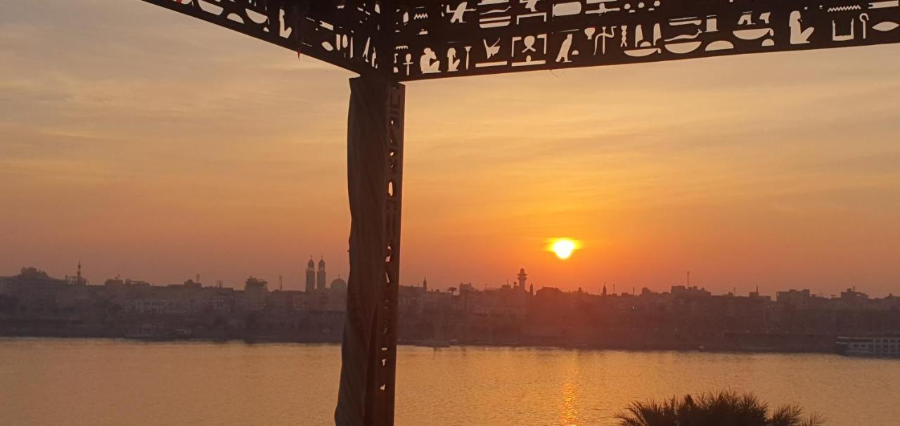 Ferienwohnung Nile Sunrise Flats Luxor Exterior foto