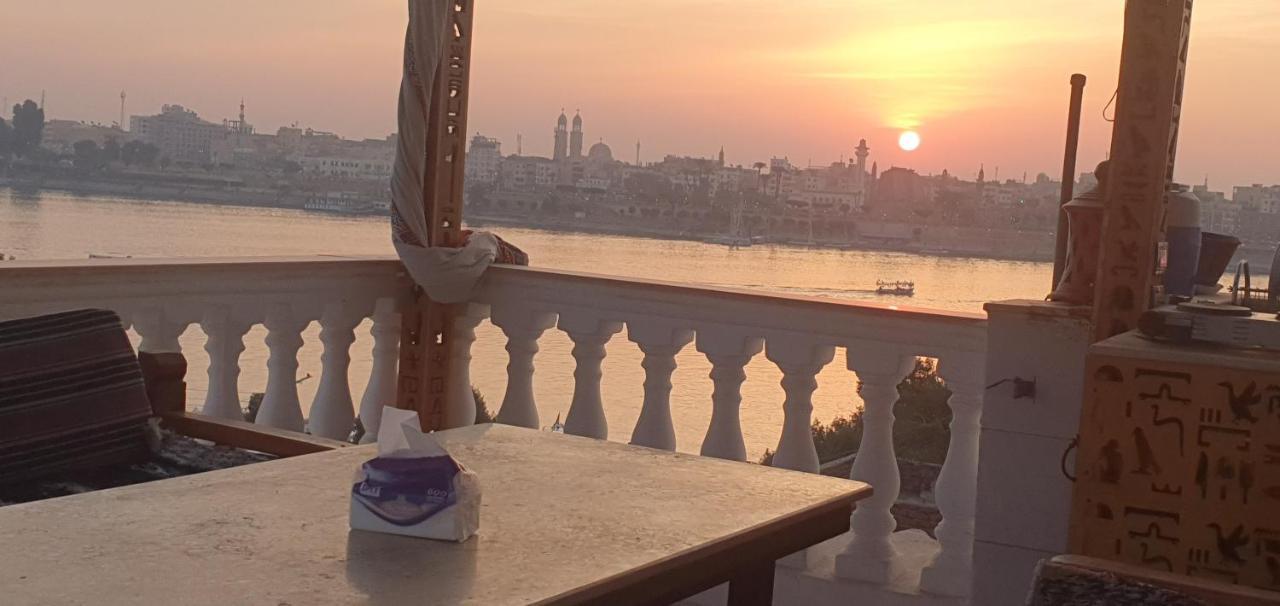 Ferienwohnung Nile Sunrise Flats Luxor Exterior foto