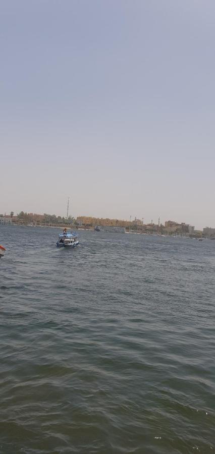 Ferienwohnung Nile Sunrise Flats Luxor Exterior foto