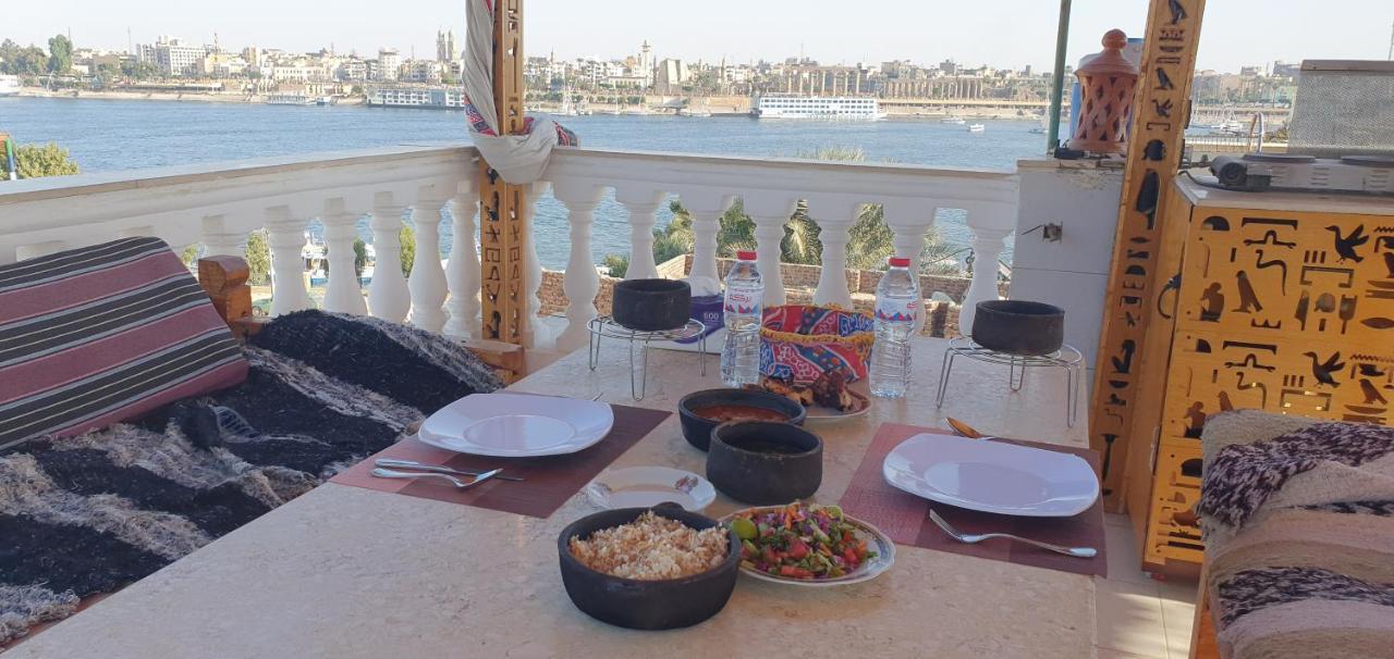 Ferienwohnung Nile Sunrise Flats Luxor Exterior foto