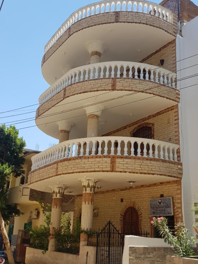 Ferienwohnung Nile Sunrise Flats Luxor Exterior foto