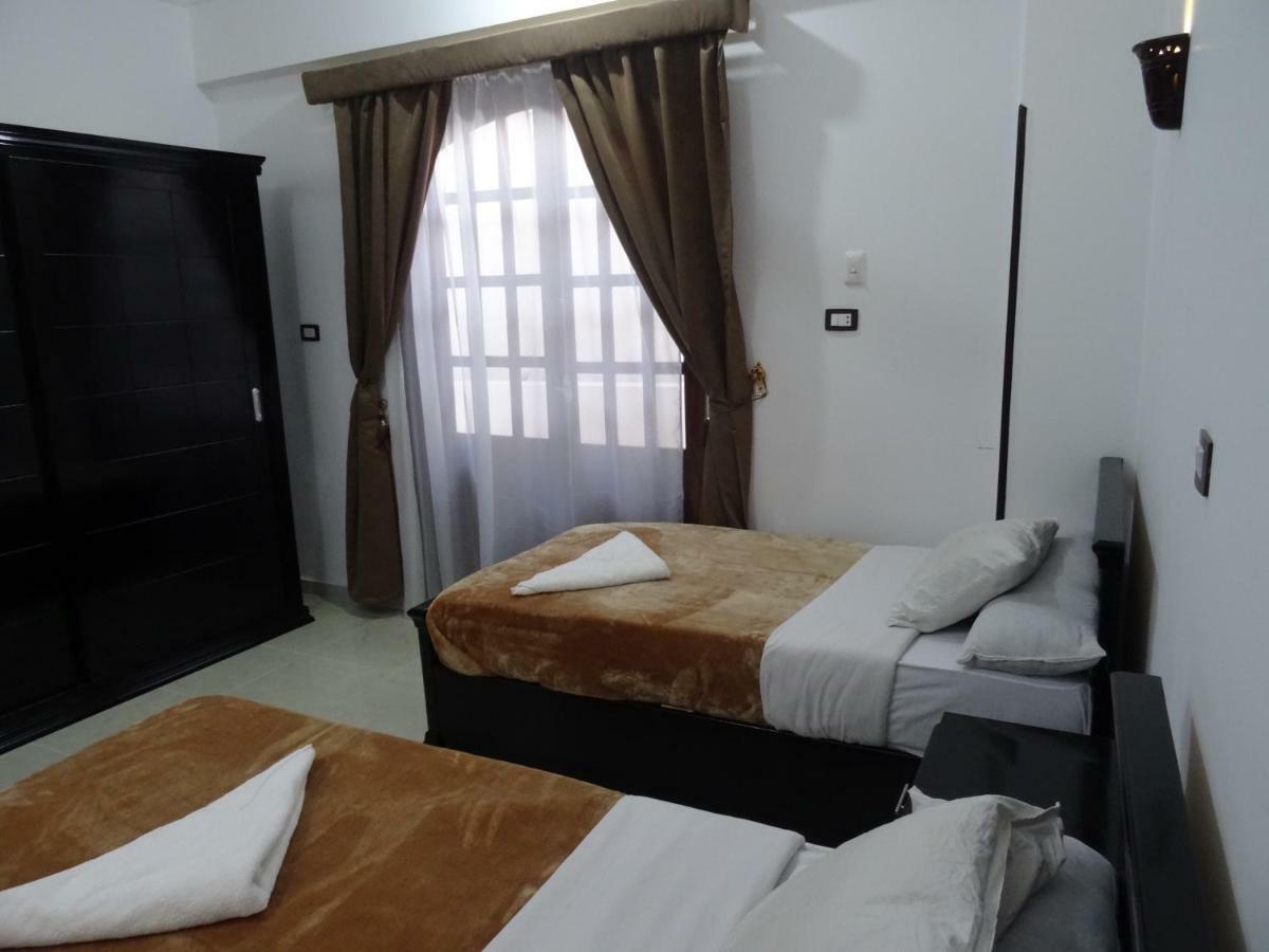 Ferienwohnung Nile Sunrise Flats Luxor Exterior foto