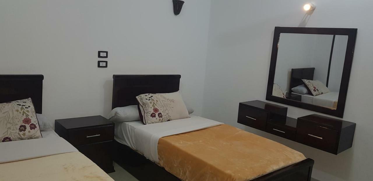 Ferienwohnung Nile Sunrise Flats Luxor Exterior foto